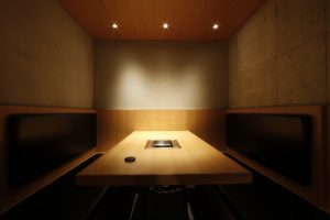 母の日の外食プレゼントは焼肉がおすすめ 失敗しない理由と喜ばれるポイント