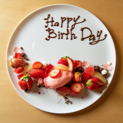 【単品デザートプレート】季節のフルーツとアイスで彩る、華やかなプレートでお祝いをの画像